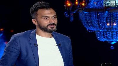 ميدو مشاكل ينصح الحضري بالاعتزال قائلًا: 