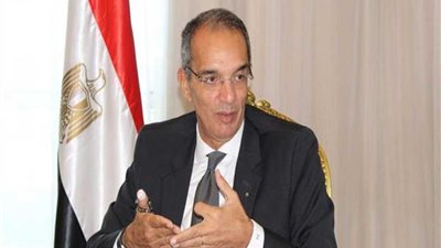 وزير الاتصالات يغادر إلى روندا لتعزيز التحول الرقمى في إفريقيا