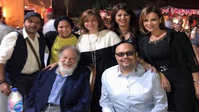 هنيدي والفخراني ونيللي كريم.. صور النجوم في سحور عمرو أديب