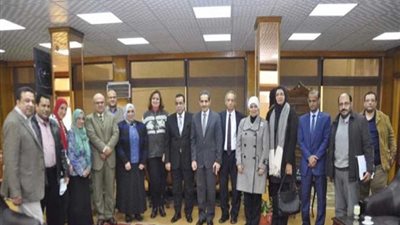 مركز القياس والتقويم بجامعة القناة يحدد الطريقة الصحيحة لملء ورقة الإجابة الإلكترونية