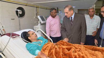 محافظ أسيوط يزور 