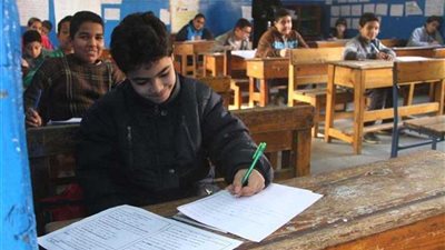 إعدادية القاهرة بلا مشاكل فى يومها الرابع