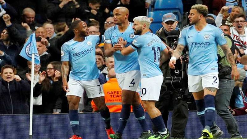 أجويرو على رأس تشكيل