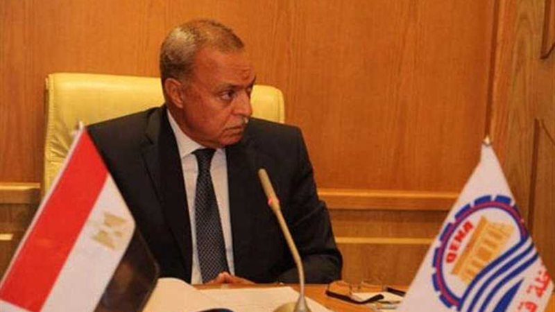 محافظ قنا يتفقد مشروع