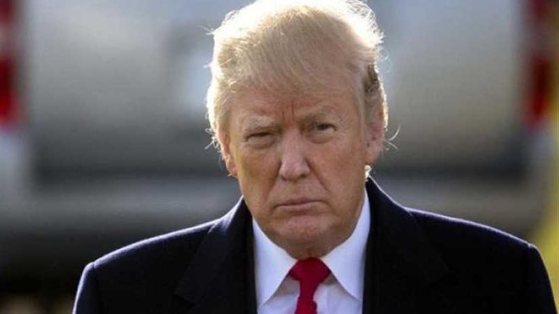 ترامب مثنياً على