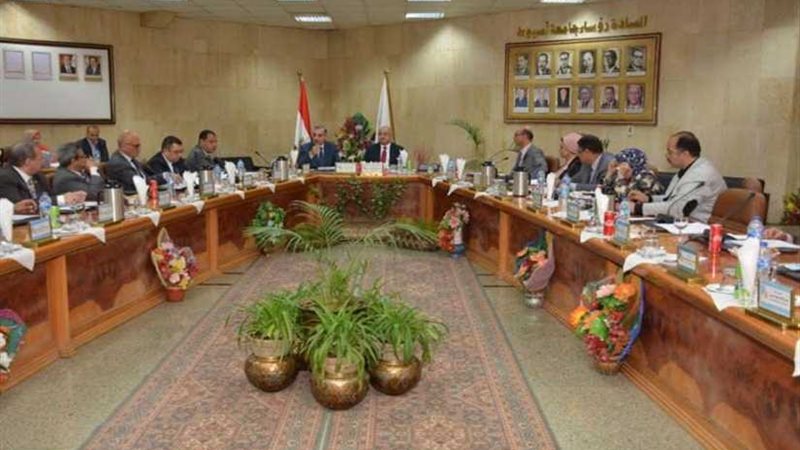 تعيين 18 أستاذًا