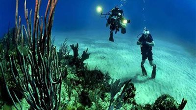 العثور على نفايات بشرية في أعمق مكان في الأرض