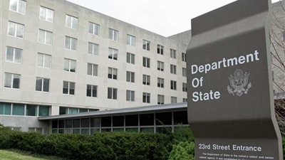 الخارجية الأمريكية تأمر الموظفين الحكوميين غير الأساسيين بمغادرة العراق