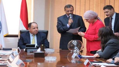 60 تأشيرة حج للعاملين بالمالية بعد تخصيصها من مجلس الوزراء