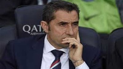 برشلونة يحدد موقف 