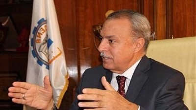 محافظ قنا يتفقد عددًا من المشروعات الخدمية بالمحافظة