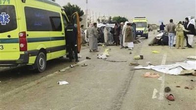 مصرع وإصابة 5 أشخاص اثر تصادم 4 سيارات شمال أسوان