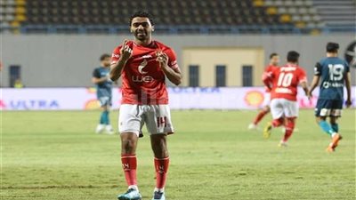 الأهلي يسيطر ويتقدم على إنبي في الشوط الأول