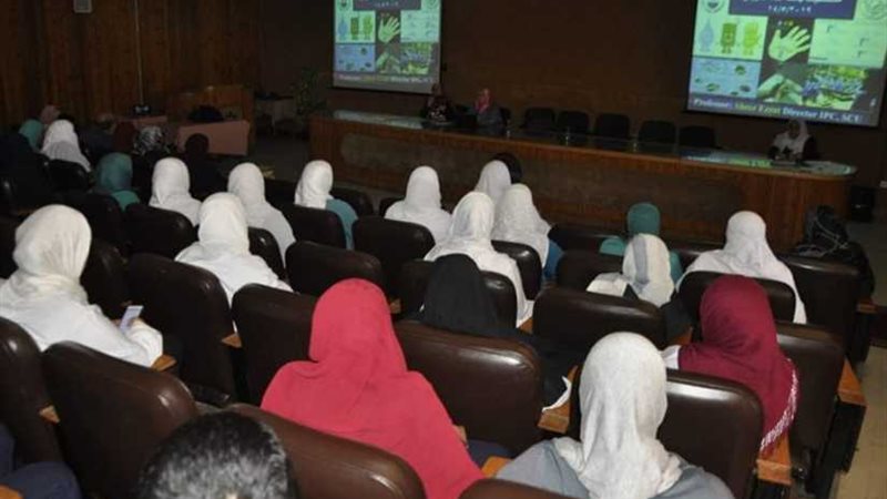 رئيس جامعة قناة السويس