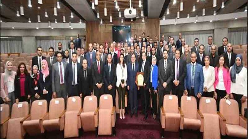 الملا يلتقى الدفعة