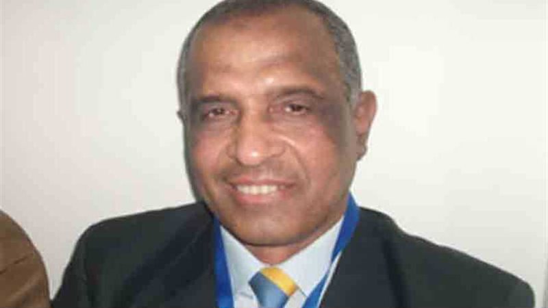 الملاكمة يستفسر من