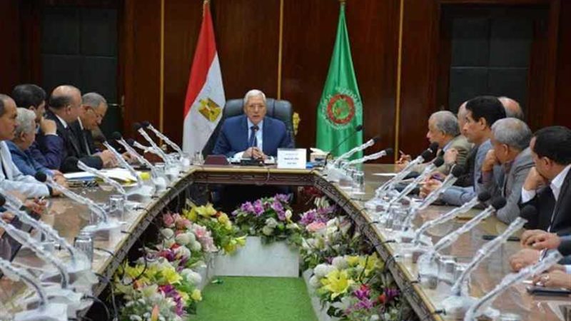 محافظ الدقهلية يناقش