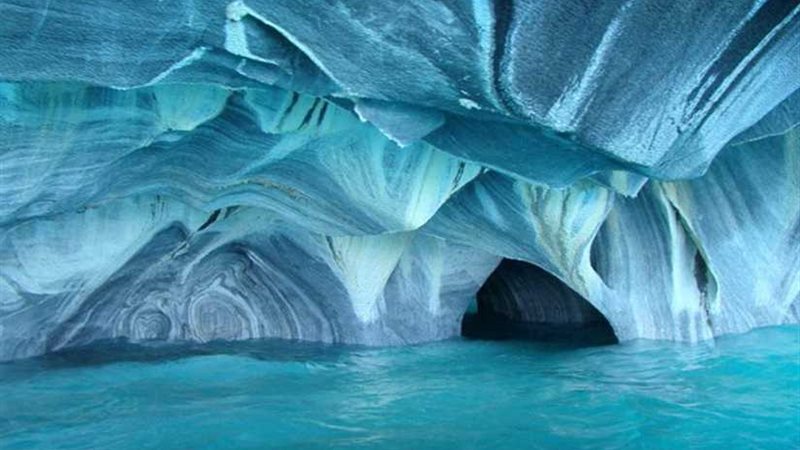 مسافر في الخيال..