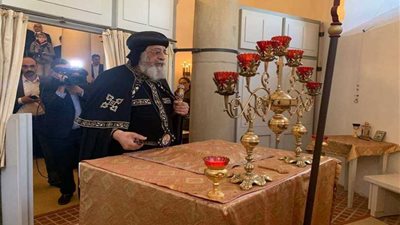 البابا تواضروس يزور كنيسة البابا أثناسيوس الرسولي بكاتدرائية سان بيترالكاثوليكية