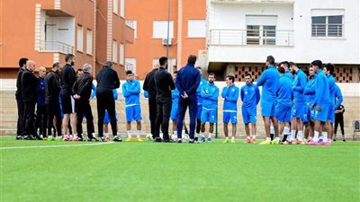 جروس يحاضر لاعبي الزمالك قبل نهائي الكونفدرالية
