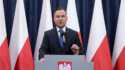 بصقوا على سفيره في إسرائيل.. رئيس بولندا يندد بالكراهية