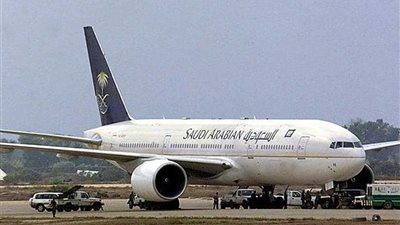 هبوط اضطراري لطائرة سعودية بمطار القاهرة لإنقاذ راكب.. تعرف على التفاصيل