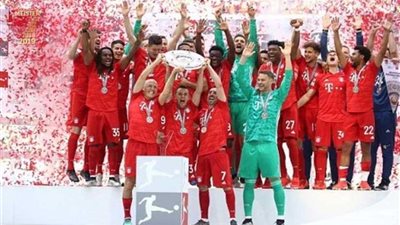 بايرن ميونيخ يتوج بالدوري الألماني للموسم السابع على التوالي