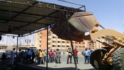 أحياء القاهرة تواصل حملاتها على المخالفات