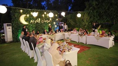 الرئيس السيسى : الشعب المصرى بمختلف فئاته وطوائفه أسرة كبيرة تسعى نحو الغد بوعى وجهد