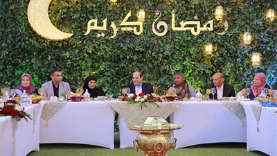 موجز 24.. الرئيس السيسي: الشعب المصري بمختلف فئاته وطوائفه أسرة كبيرة تسعى نحو الغد بوعي وجهد