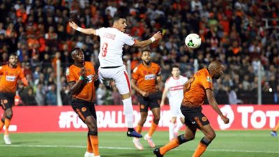 نهضة بركان يخطف فوزا غاليا أمام الزمالك في نهائي الكونفيدرالية