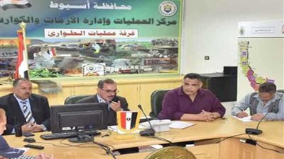 محافظ أسيوط: انتظام الامتحانات إلكترونيًا لطلاب الصف الأول الثانوي في أغلب المدارس