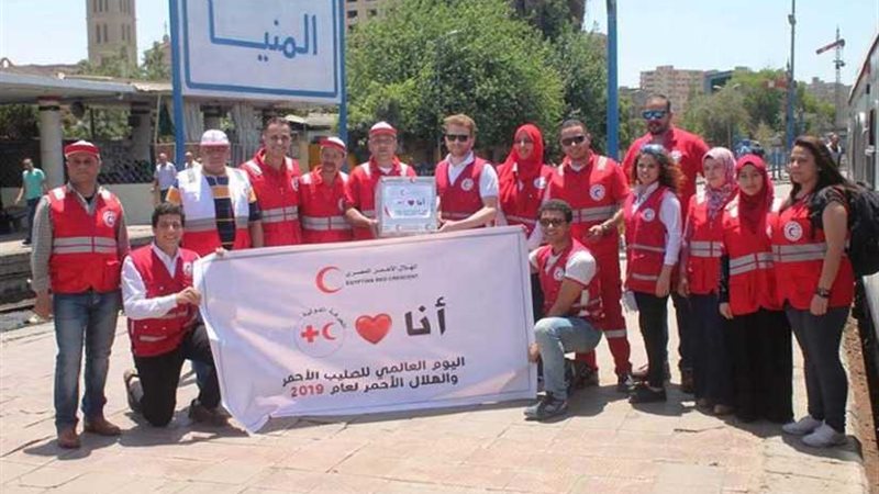 متطوعو الهلال الأحمر