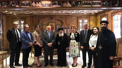 وفد مجلس الشيوخ الكندي يزور الكاتدرائية المرقسية بالعباسية