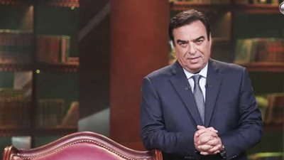 جورج قرداحي يسلم ١٠٠ ألف جنيه للحاجة عايدة بنت «الغربية» (فيديو)