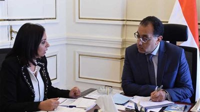 رئيس الوزراء يلتقي رئيس المجلس القومي للمرأة لمتابعة تكليفات الرئيس