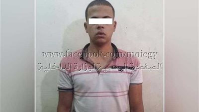 شاب ينهال على والده ضربًا بفأس حتى فارق الحياة