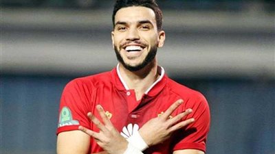 أزارو يقود هجوم الأهلي أمام الإسماعيلي