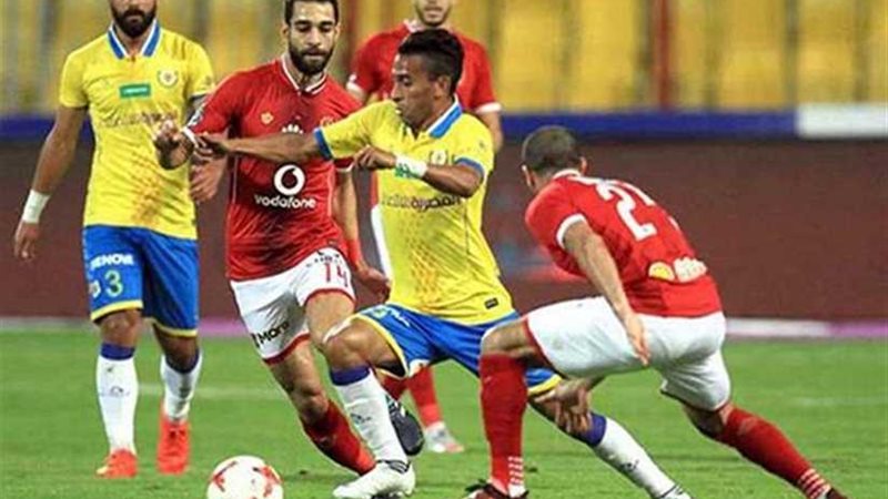 الأهلي يتعثر في مشوار