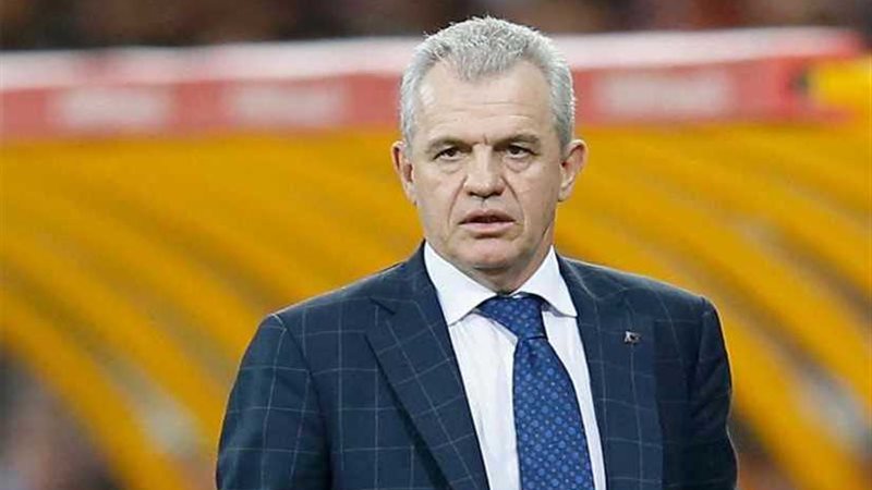 خبراء الكرة يتحدون