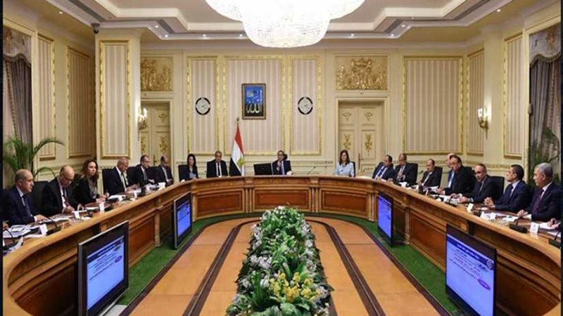 رئيس الوزراء يتابع