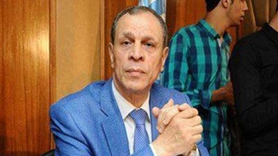 حاتم زكريا: 