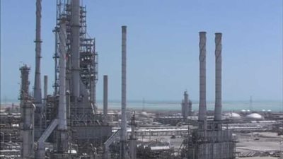 النفط يهبط قرب 67 دولارا في أسوأ أداء يومي منذ 6 شهور