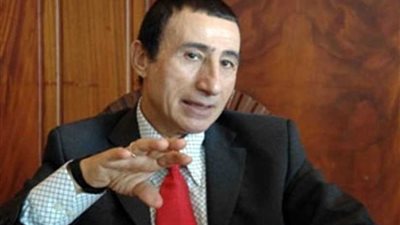 عبد المنعم عمارة يجمد نشاط جمعيته بالإسماعيلية