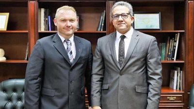 وزير الآثار يستقبل سفير نيوزيلندا