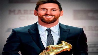 ميسي أول لاعب يفوز بالحذاء الذهبي الأوروبي للمرة السادسة في مسيرته