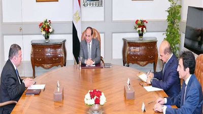 الرئيس يتابع خطة إصلاح شركات القطاع العام ويوجه بالاهتمام بالعاملين