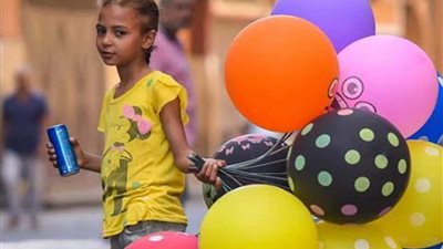 مصور فوتوغرافي يحارب عمالة الأطفال بالصور