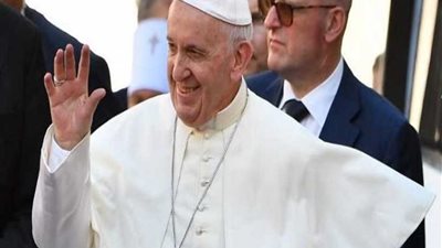 بابا الفاتيكان يعرب عن رفضه للسلوكيات السلبية تجاه المهاجرين