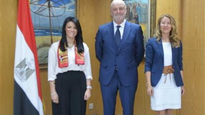 وزيرة السياحة والسفير الإسباني يبحثان سبل التعاون بين البلدين